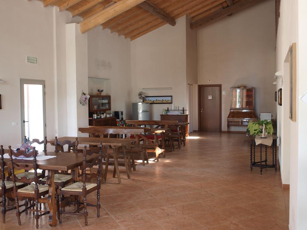 La Cascina Del Sole Hostel Rivarolo del Re ed Uniti Bagian luar foto
