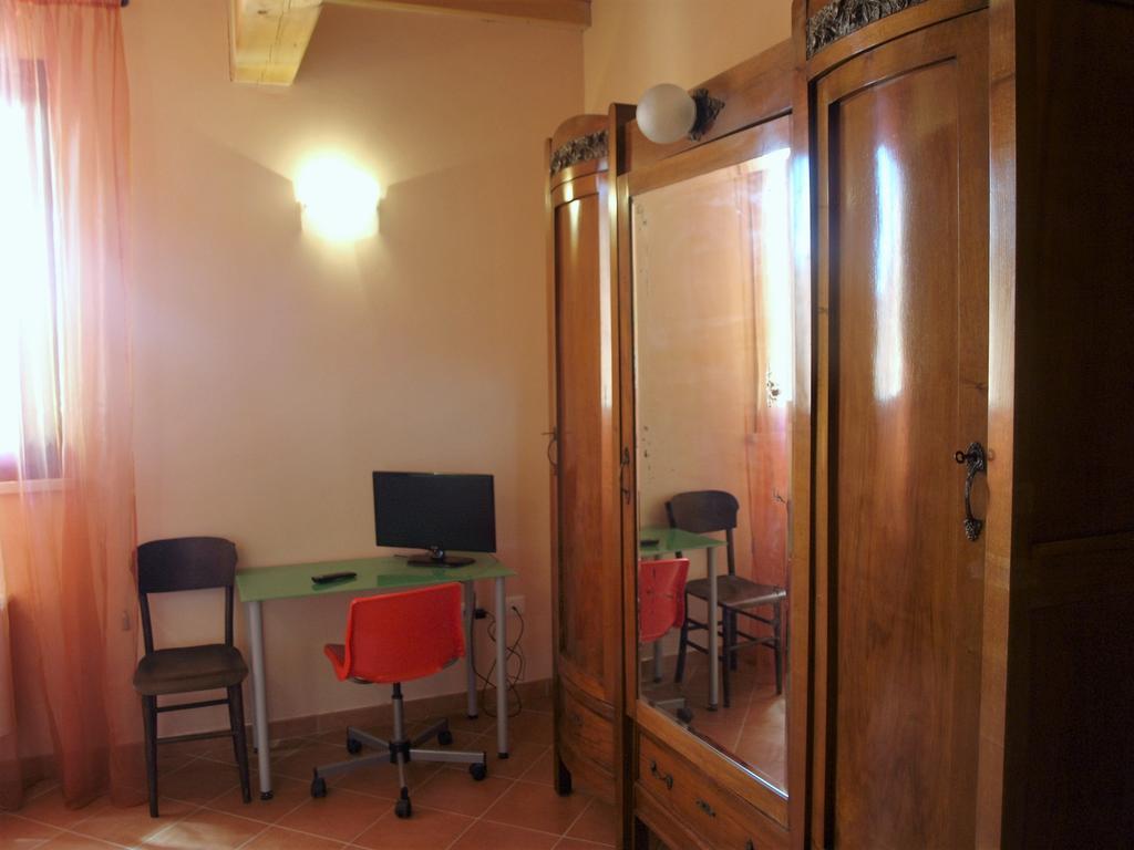 La Cascina Del Sole Hostel Rivarolo del Re ed Uniti Bagian luar foto
