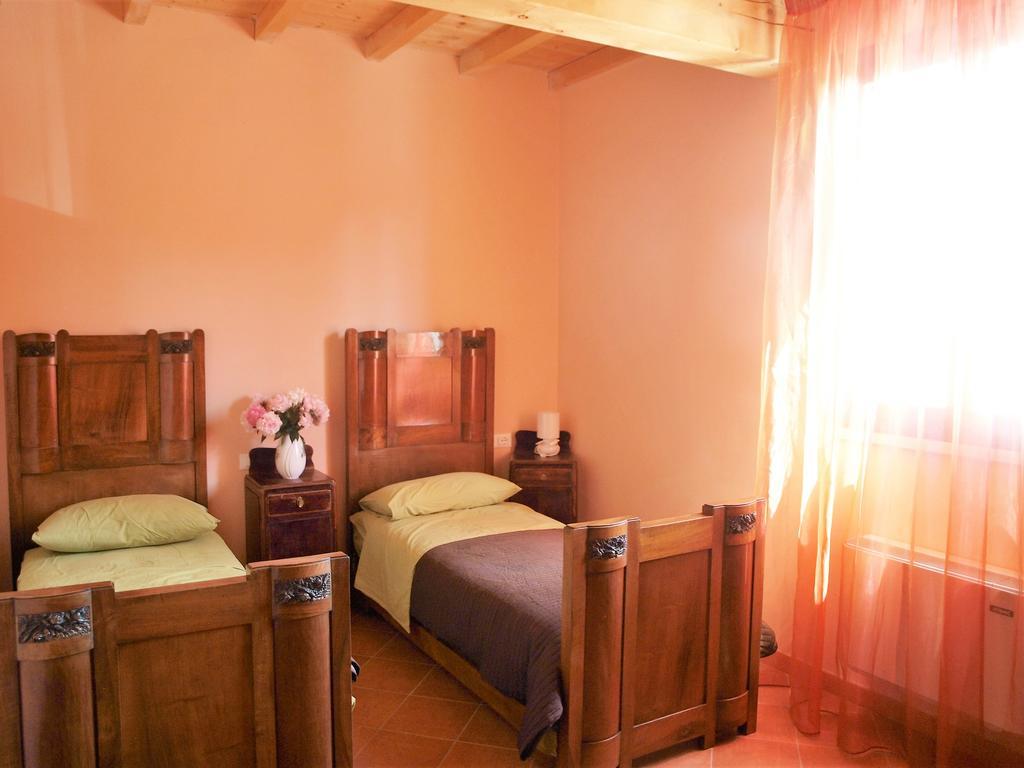 La Cascina Del Sole Hostel Rivarolo del Re ed Uniti Bagian luar foto