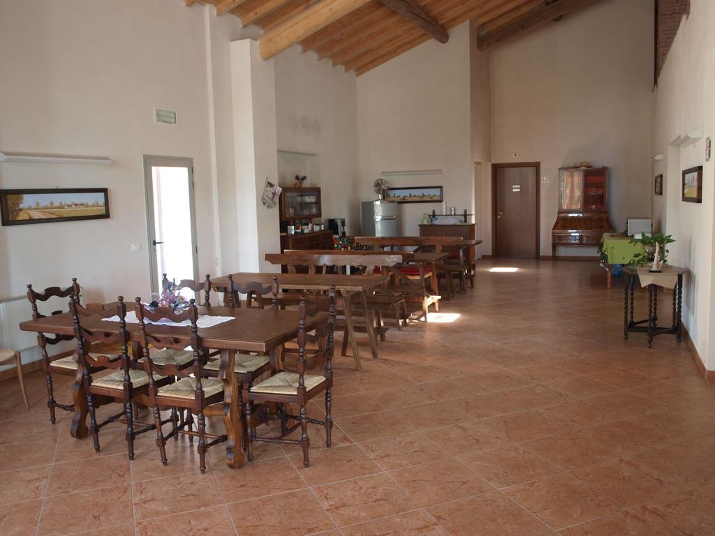 La Cascina Del Sole Hostel Rivarolo del Re ed Uniti Bagian luar foto