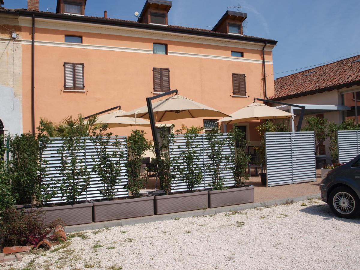 La Cascina Del Sole Hostel Rivarolo del Re ed Uniti Bagian luar foto